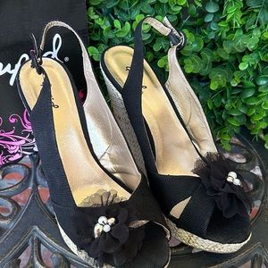 Qupid High Wedge Sandals; Black Canvas W/Tweed Heel & Lace W/Jewels Accent; Sz 9